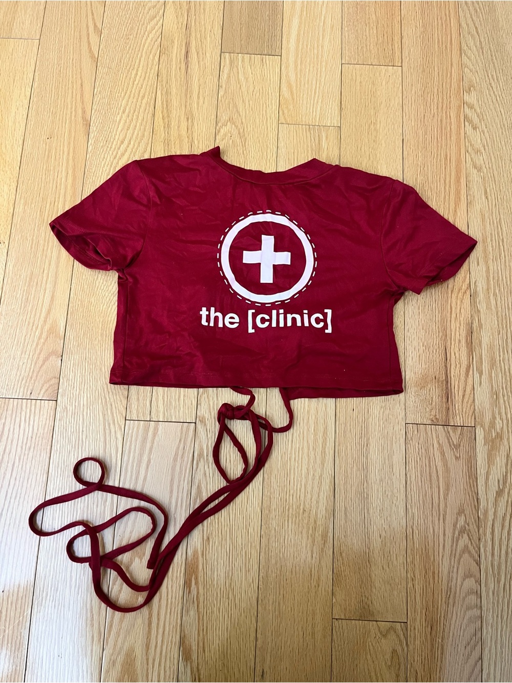 SHEIN Red Cropped Tie-Back Tee with White Cross Logo